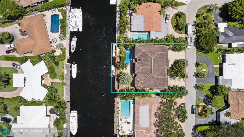  Single Family Homes Photo 45: 253 Tropic Drive  Lauderdale By The Sea,  FL 33308