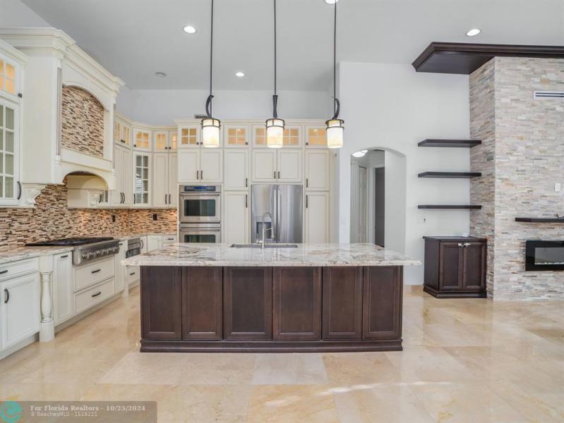  Single Family Homes Photo 14: 1151 NW 137TH AV  Pembroke Pines,  FL 33028