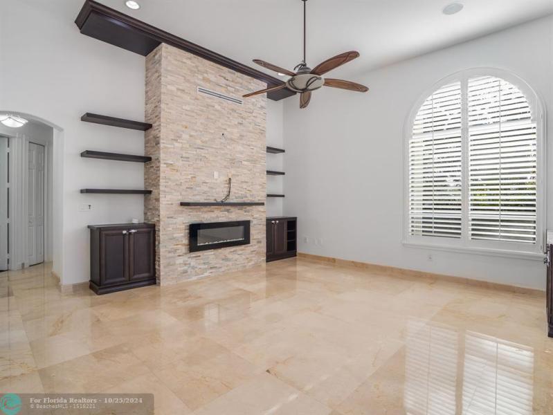  Single Family Homes Photo 15: 1151 NW 137TH AV  Pembroke Pines,  FL 33028