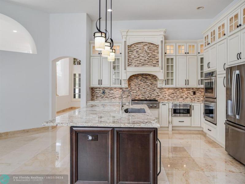  Single Family Homes Photo 18: 1151 NW 137TH AV  Pembroke Pines,  FL 33028