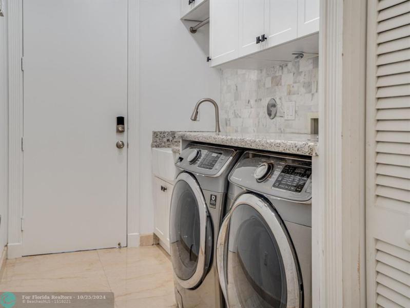  Single Family Homes Photo 33: 1151 NW 137TH AV  Pembroke Pines,  FL 33028