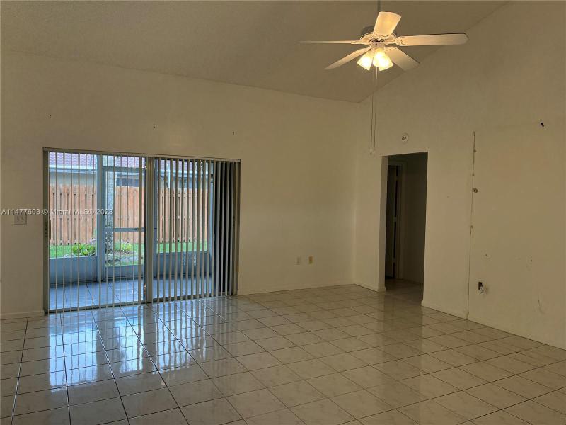  Single Family Homes Photo 27: 6421 NW 52nd Ct  Lauderhill,  FL 33319