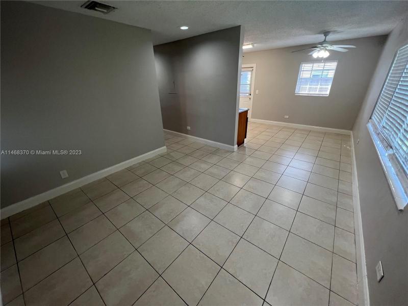  Single Family Homes Photo 2: 4531 NW 32nd Ct  Lauderdale Lakes,  FL 33319