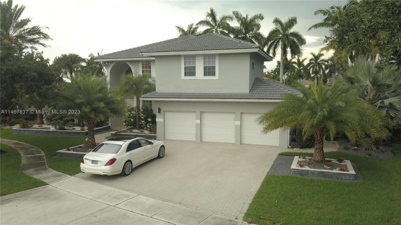 First Photo for Home For Sale at 1324 SW 173rd Way Pembroke Pines, FL. 33029