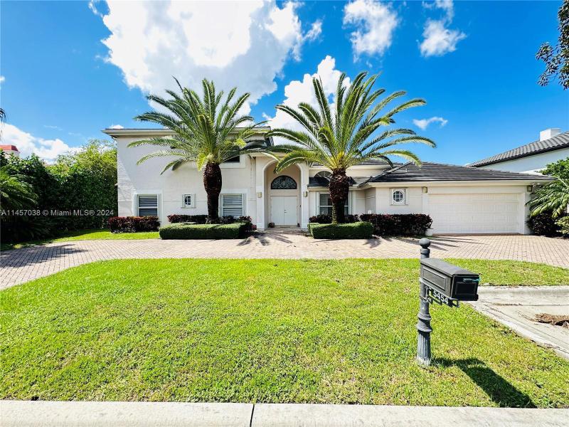 First Photo for Home For Sale at 5454 NW 94th Doral Pl Doral, FL. 33178