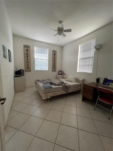  Single Family Homes Photo 15: 33300 SW 202nd Ave  Homestead,  FL 33034