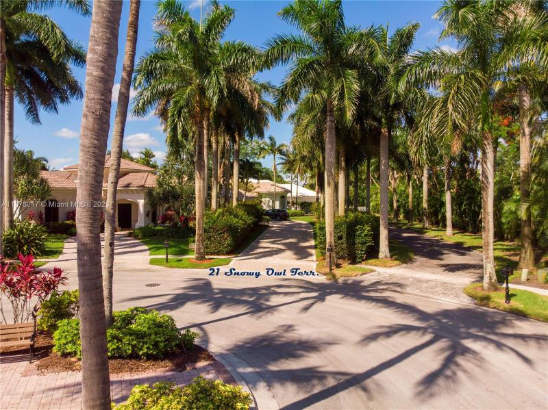 First Photo for Home For Sale at 21  Snowy Owl Ter Plantation, FL. 33324