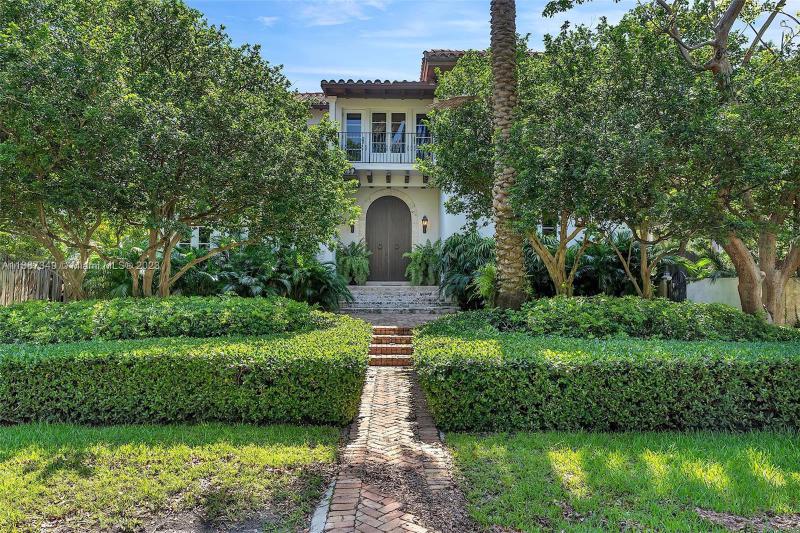 First Photo for Home For Sale at 695  Harbor Dr Key Biscayne, FL. 33149