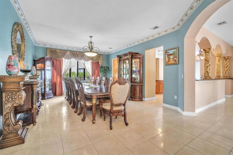  Single Family Homes Photo 17: 19365 SW 78th Pl  Cutler Bay,  FL 33157