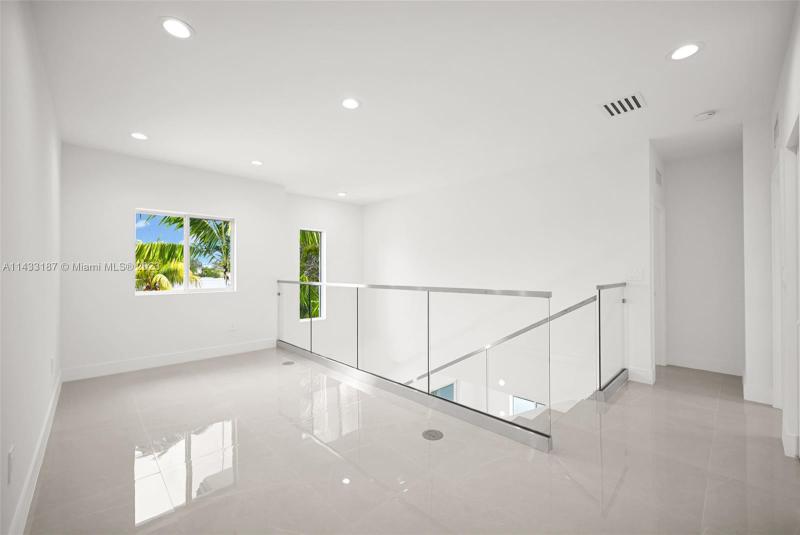  Single Family Homes Photo 28: 5770 SW 9th Ter  West Miami,  FL 33144