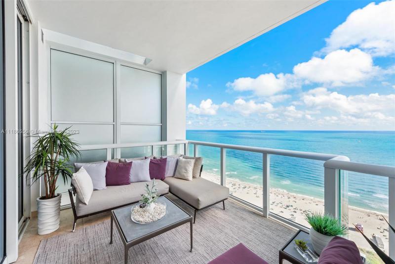 Photos for unit 2802 at CONTINUUM ON SOUTH BEACH