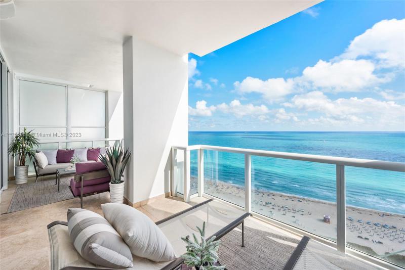 Photos for unit 2802 at CONTINUUM ON SOUTH BEACH