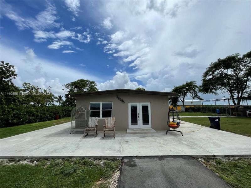  Single Family Homes Photo 7: 36355 SW 192nd Ave  Homestead,  FL 33034