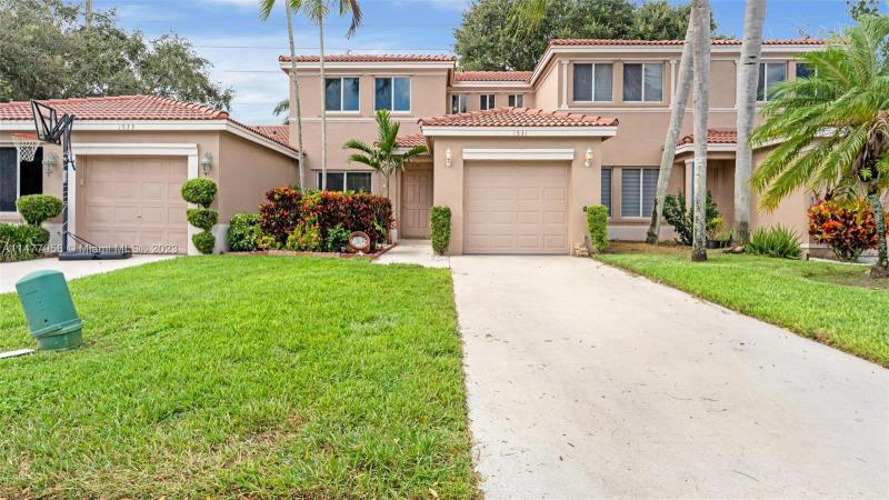 First Photo for Home For Sale at 1531 W Harmony Lake Cir  Davie, FL. 33324