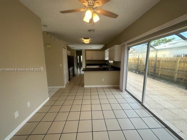  Single Family Homes Photo 4: 22324 SW 99th Ave  Cutler Bay,  FL 33190