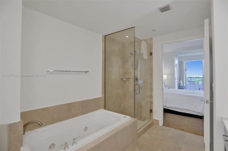 Photos for unit 1117 at FONTAINEBLEAU II CONDO