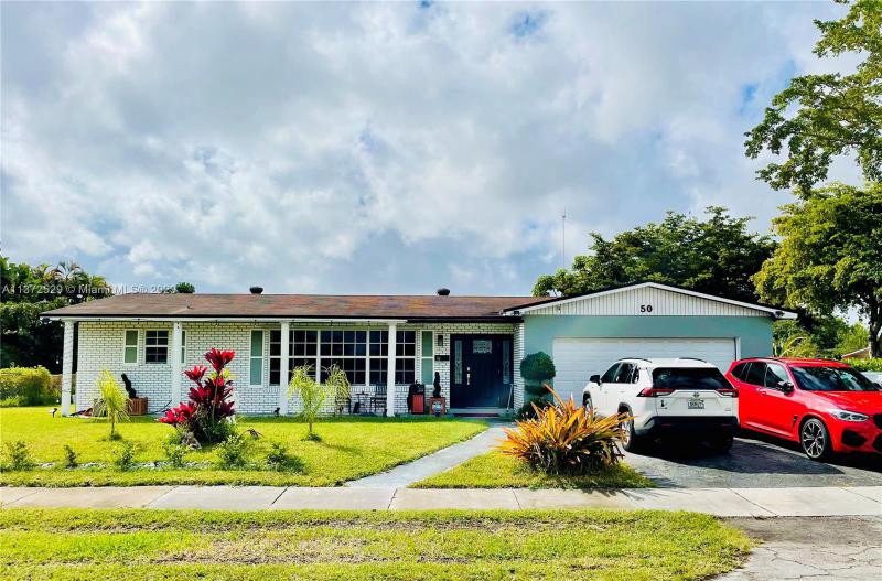  Single Family Homes Photo 12: 50 NW 209th St  Miami Gardens,  FL 33169