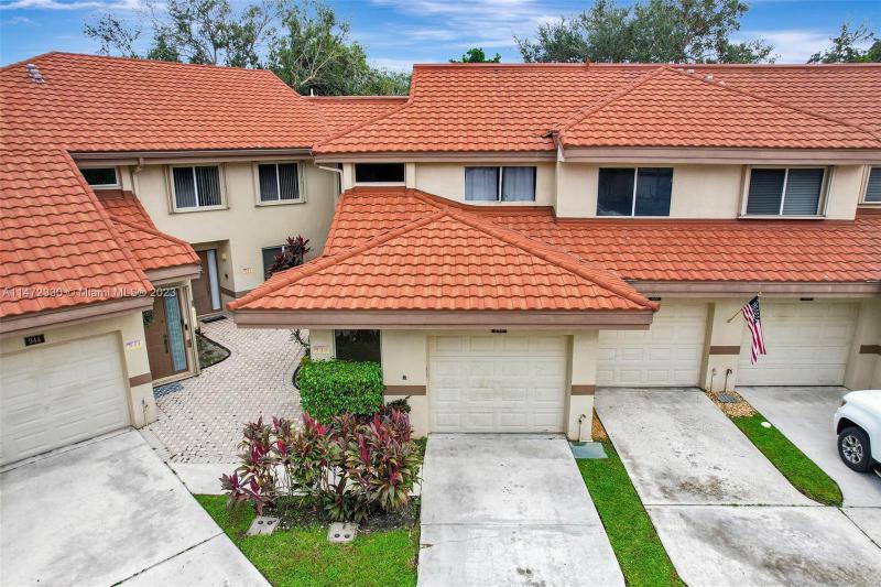 First Photo for Home For Sale at 940 NW 92nd Ter 940 Plantation, FL. 33324