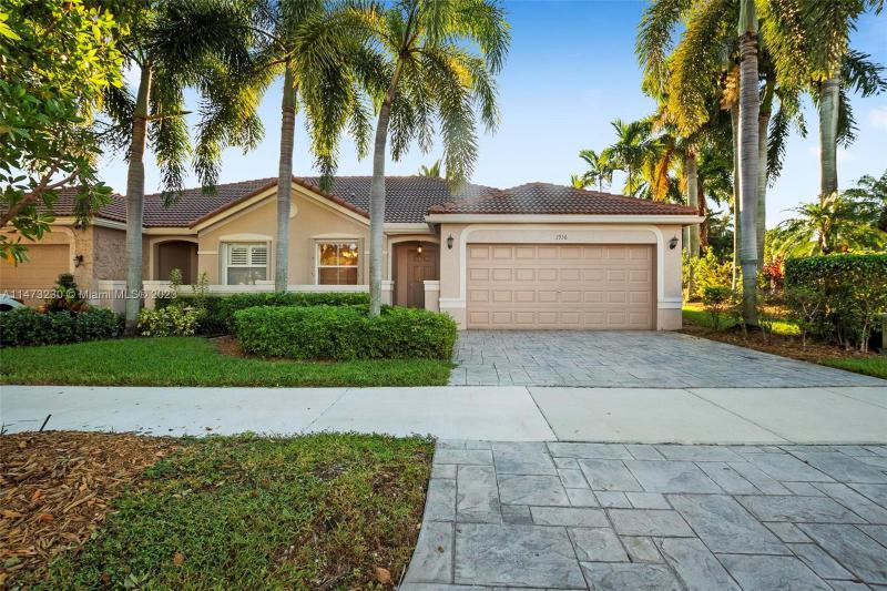 First Photo for Home For Sale at 1936 Andromeda Ln  Weston, FL. 33327