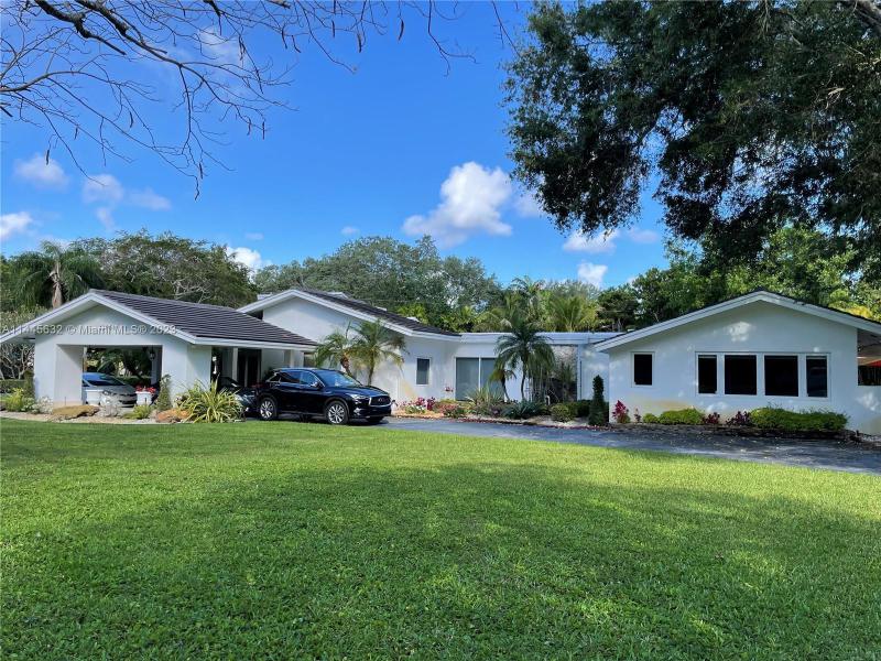  Single Family Homes Photo 3: 13960 Old Cutler Rd  Palmetto Bay,  FL 33158