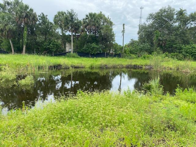  Commercial & Industrial Land Images 