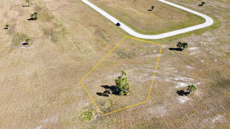  Commercial & Industrial Land Images 