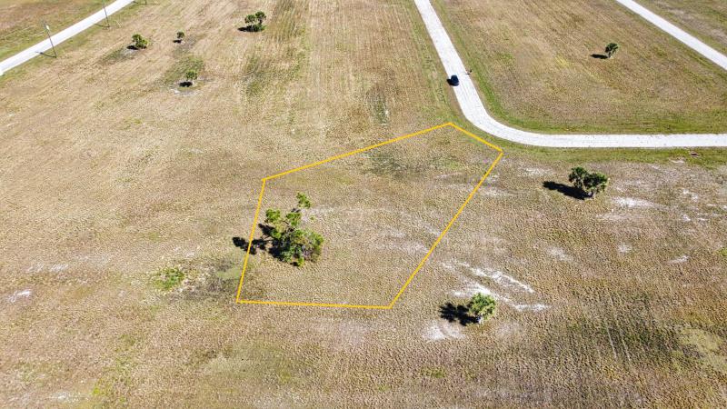  Commercial & Industrial Land Images 