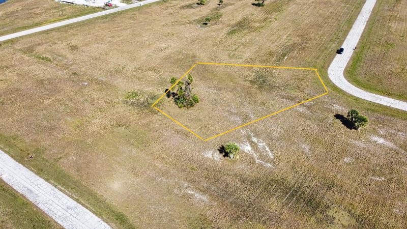  Commercial & Industrial Land Images 