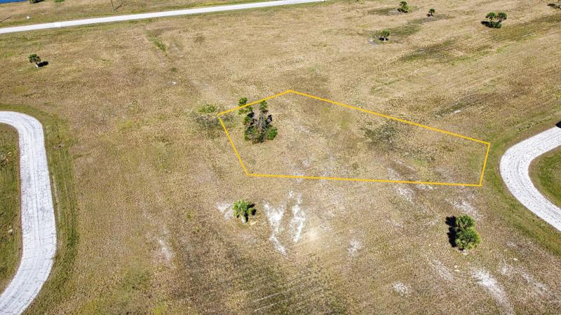  Commercial & Industrial Land Images 