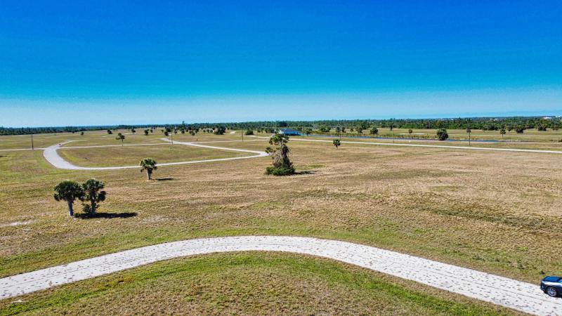  Commercial & Industrial Land Images 