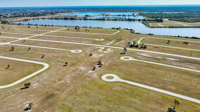  Commercial & Industrial Land Images 