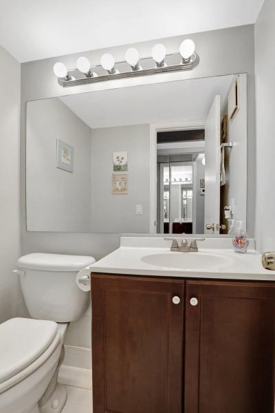  Condo & Townhome Photos