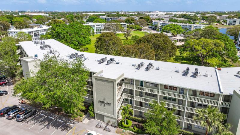  Condo & Townhome Photos