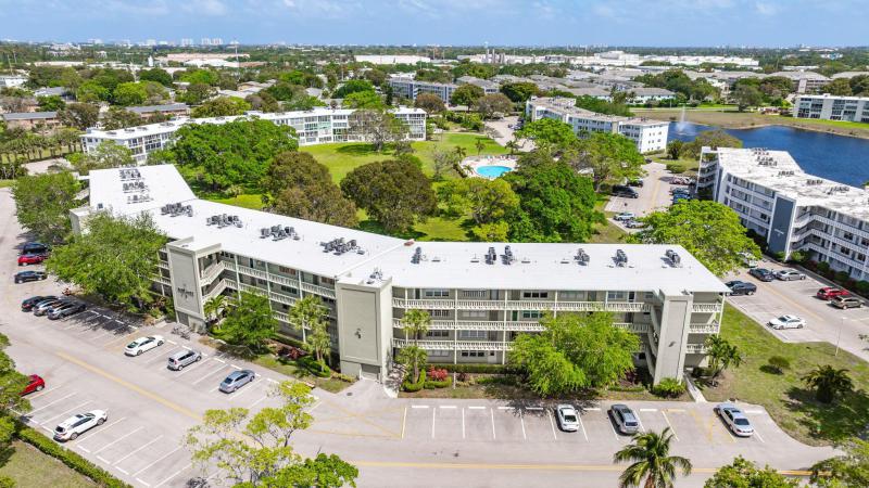  Condo & Townhome Photos