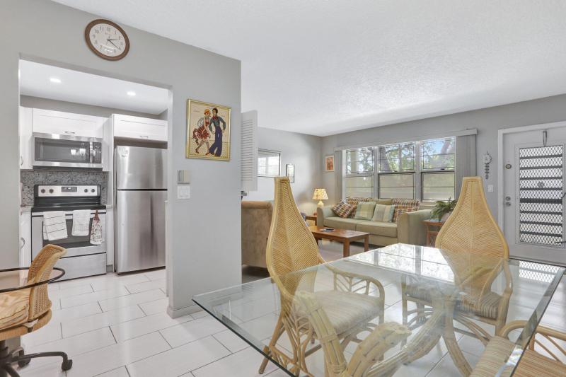  Condo & Townhome Photos