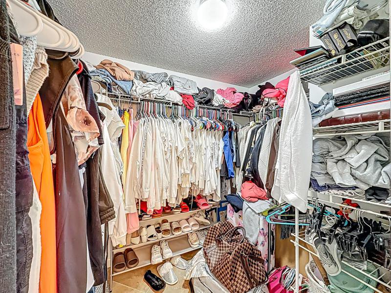  Condo & Townhome Photos