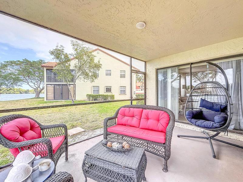  Condo & Townhome Photos