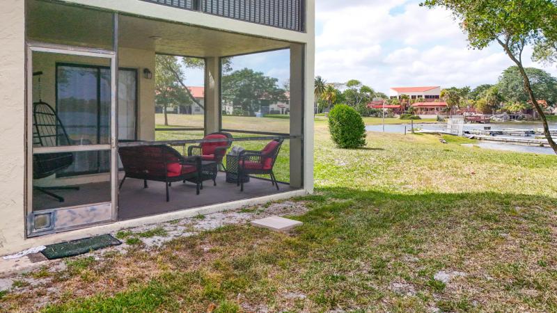  Condo & Townhome Photos