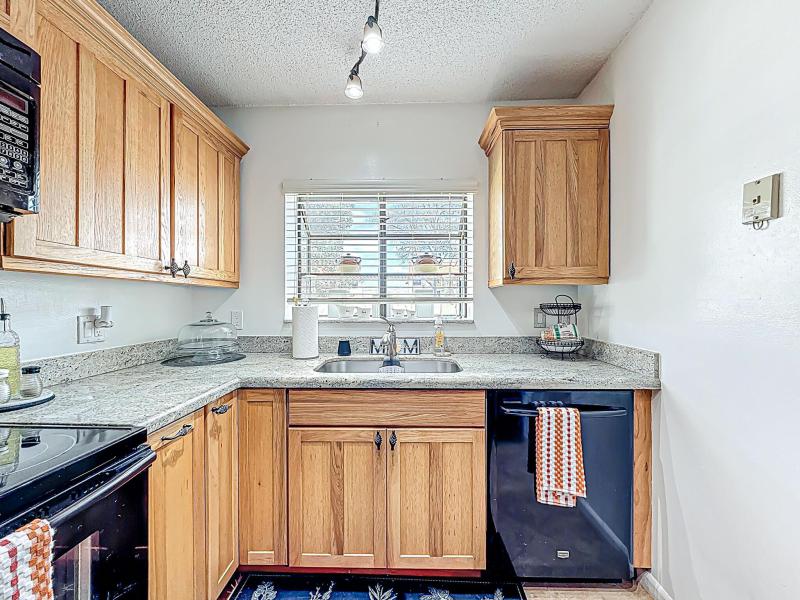  Condo & Townhome Photos