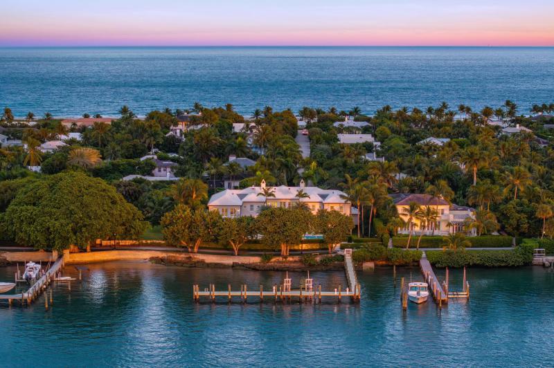  Single Family Homes Photo 2:  Palm Beach,  FL 33480