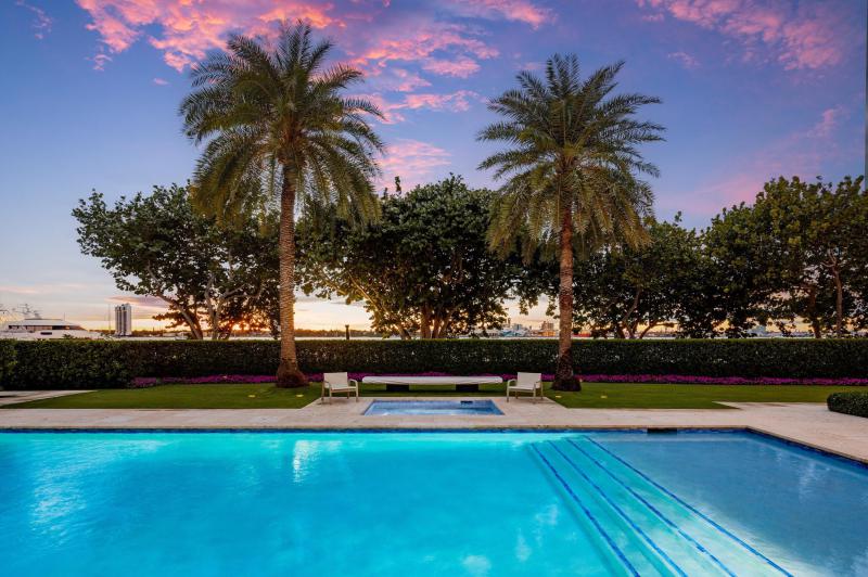  Single Family Homes Photo 76:  Palm Beach,  FL 33480