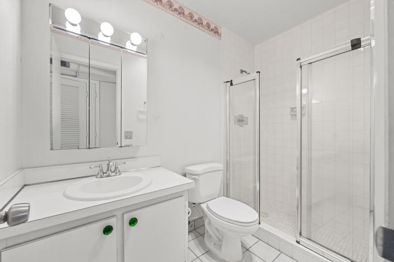  Condo & Townhome Photos