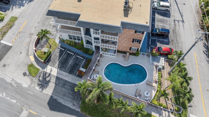 Condo & Townhome Photos