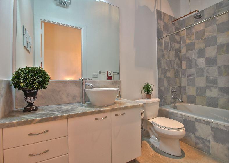  Condo & Townhome Photos