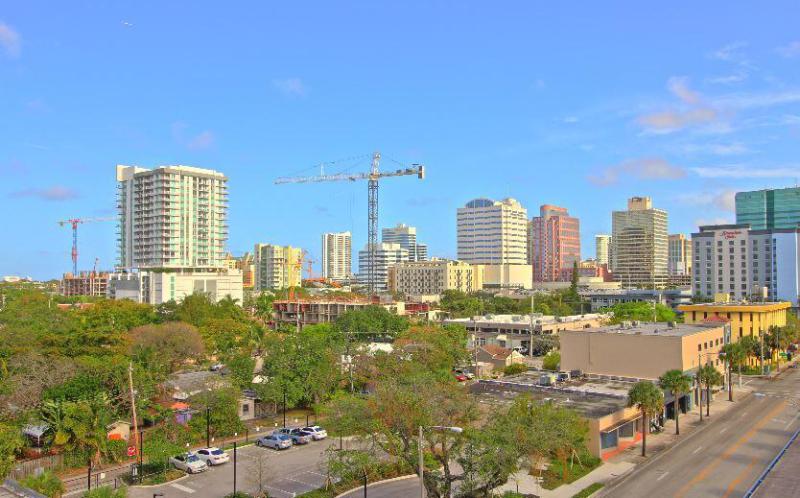  Condo & Townhome Photos
