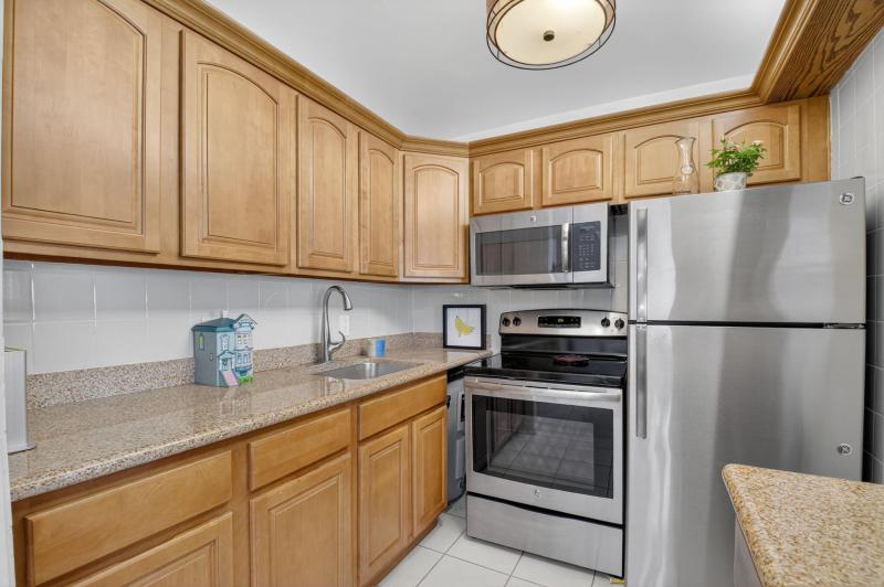  Condo & Townhome Photos