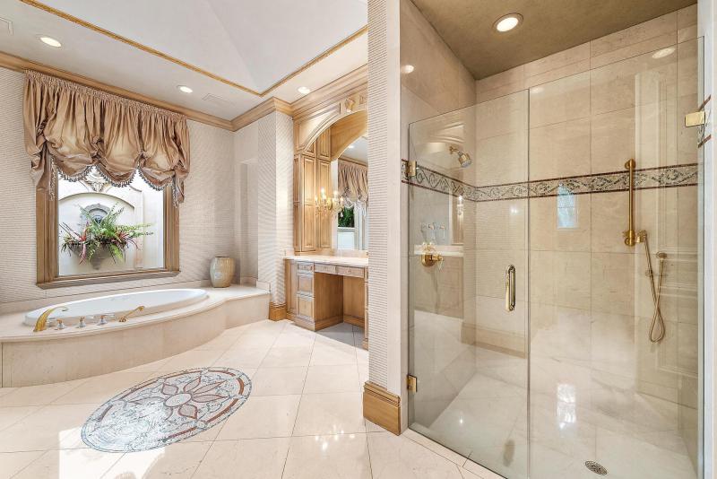  Single Family Homes Photo 13:  Palm Beach Gardens,  FL 33410