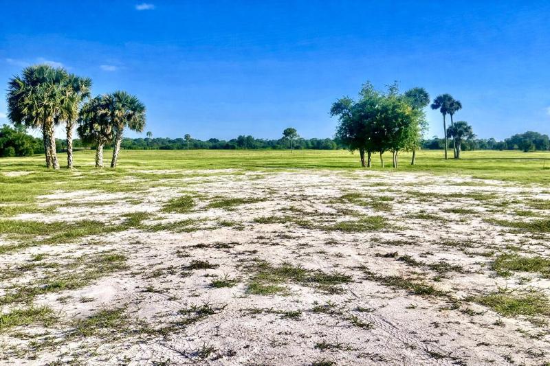  Commercial & Industrial Land Images 