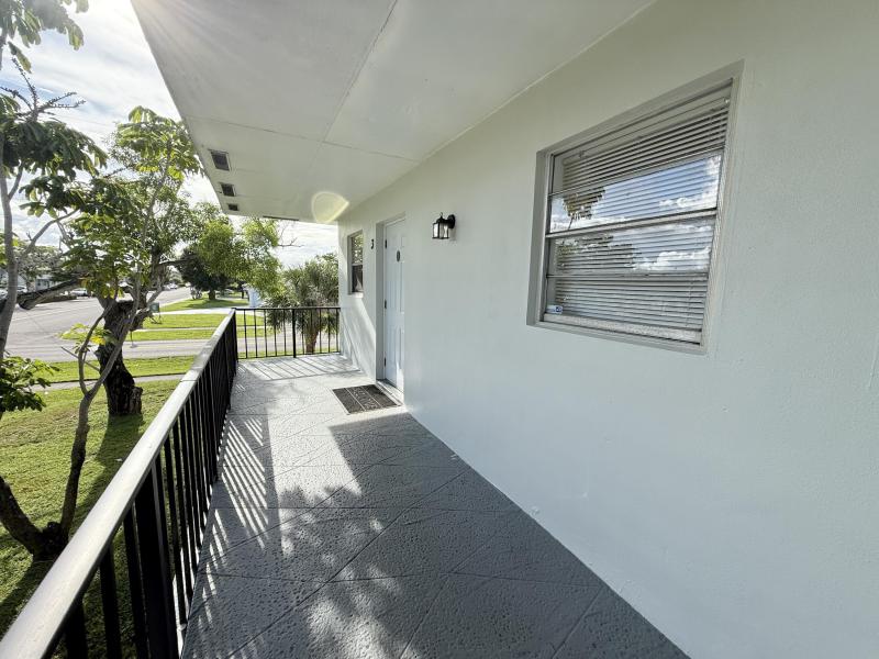 Duplex, Triplex and Fourplex Images