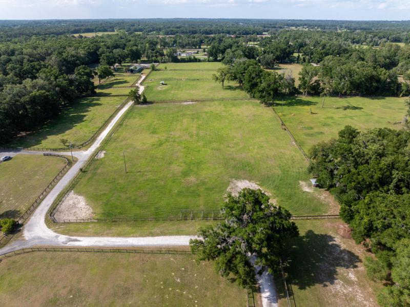  Commercial & Industrial Land Images 